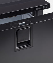 Bushman DF30-HD drawer fridge handle detail