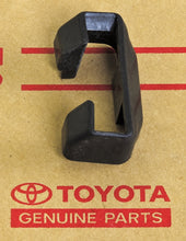 Genuine Toyota auxiliary fuel tank carrier cover 77197-90K00 for LandCruiser