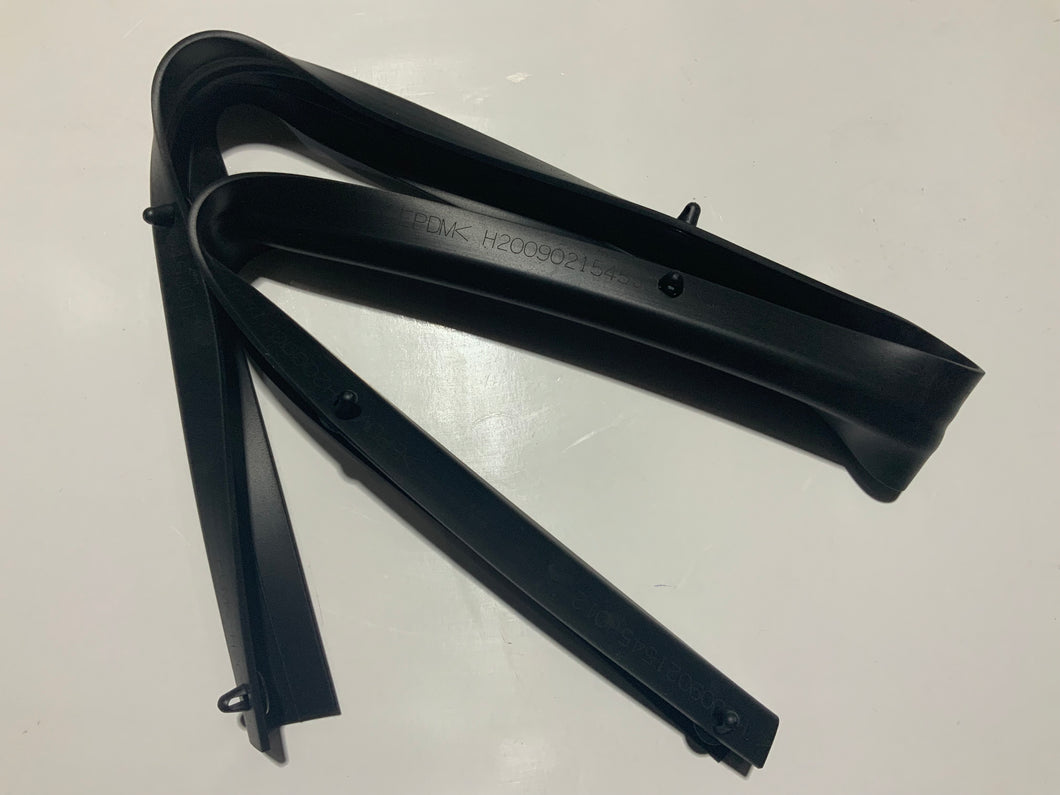 Genuine Toyota LandCruiser Seal for Bonnet Radiator Support Cooling