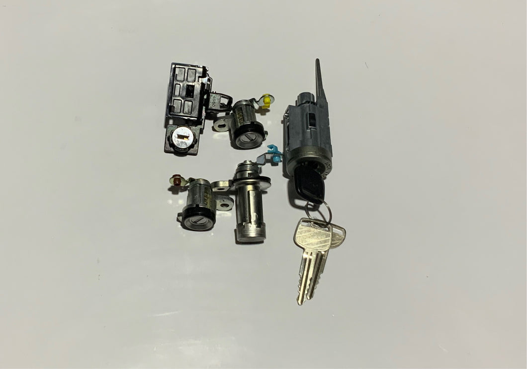 Genuine Toyota LandCruiser Cylinder and Key Set